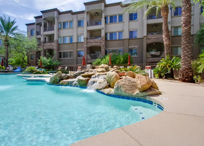 Walk To High St, Gem W/ Resort-style Perks * Phoenix