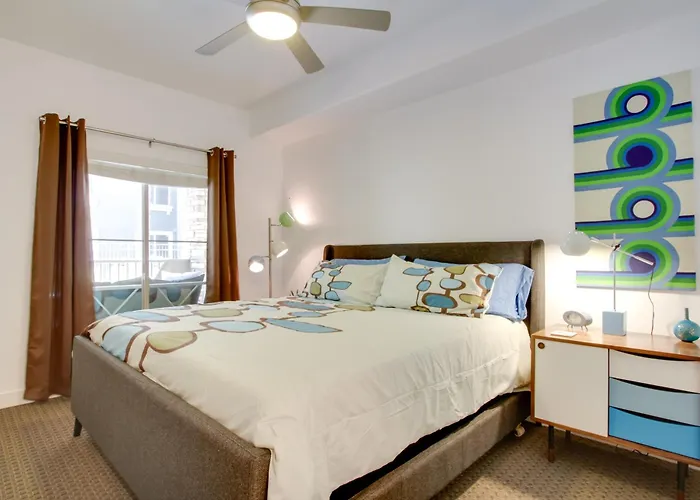 Walk To High St, Gem W/ Resort-style Perks Holiday home