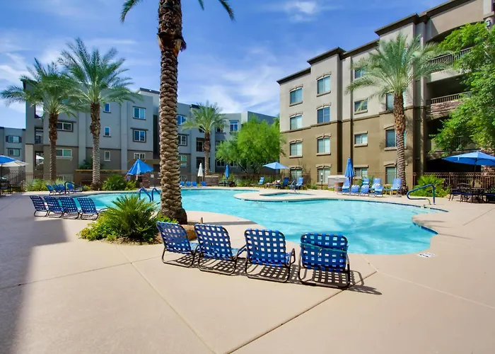 Walk To High St, Gem W/ Resort-style Perks Holiday home *