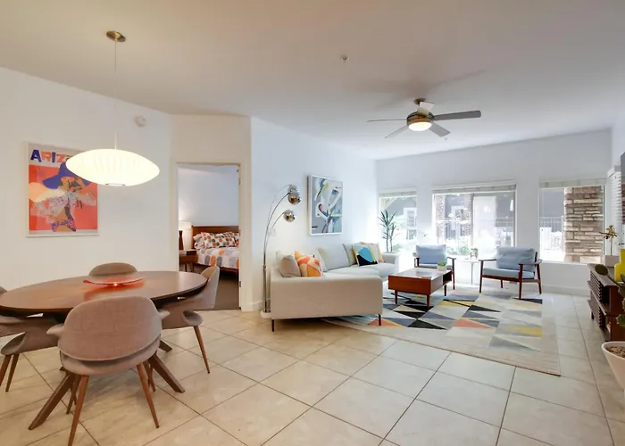 Walk To High St, Gem W/ Resort-style Perks * Phoenix